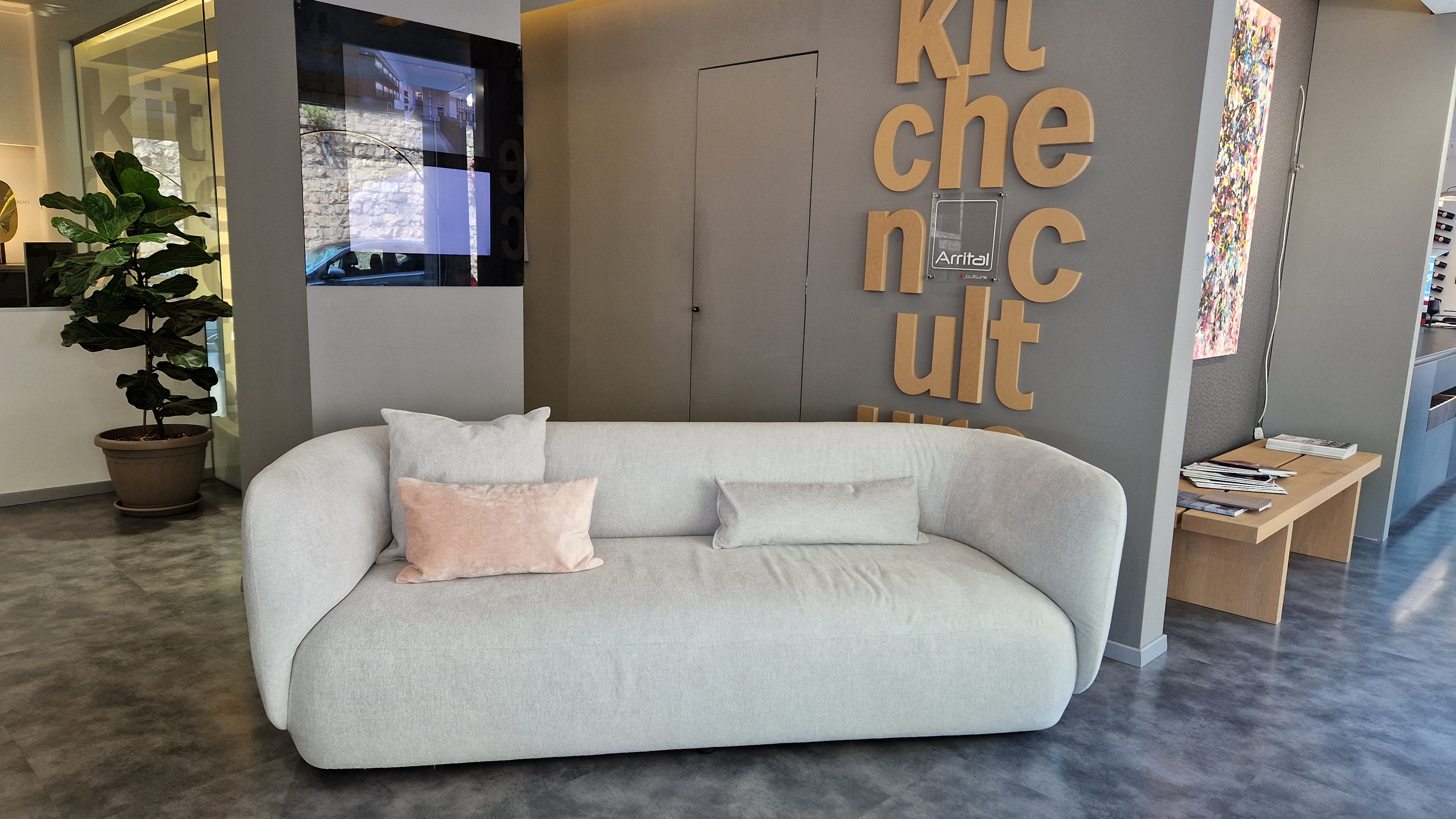 promo DIVANO Blossom in esposizione